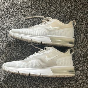 Nike Airmax Tennis Shoes